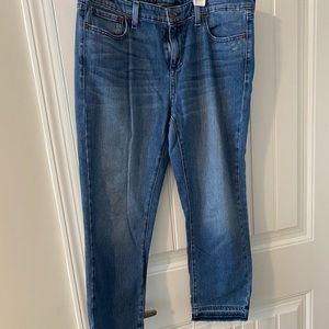 Vineyard Vines Wide-leg crop jeans in size 10 - worn 2-3 x